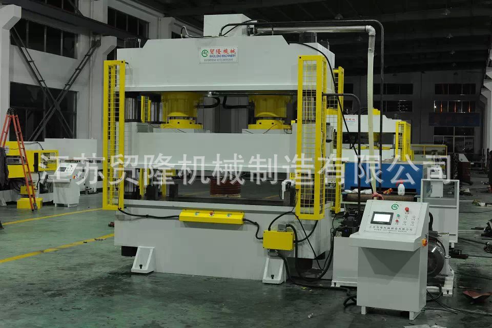 "智能化裁斷機：提升生產(chǎn)效率的關(guān)鍵設(shè)備"